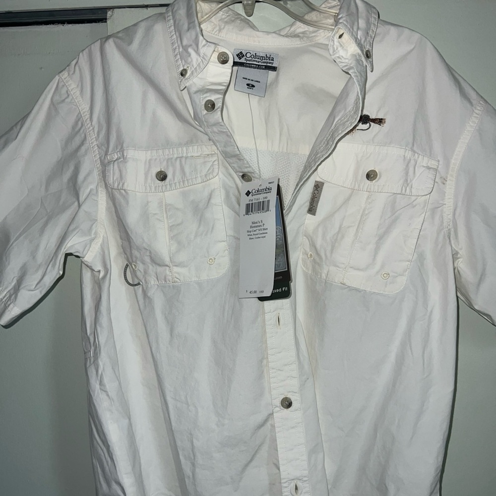 Columbia Men's Cream Button-Up Shirt size Small fishing vented short sleeve